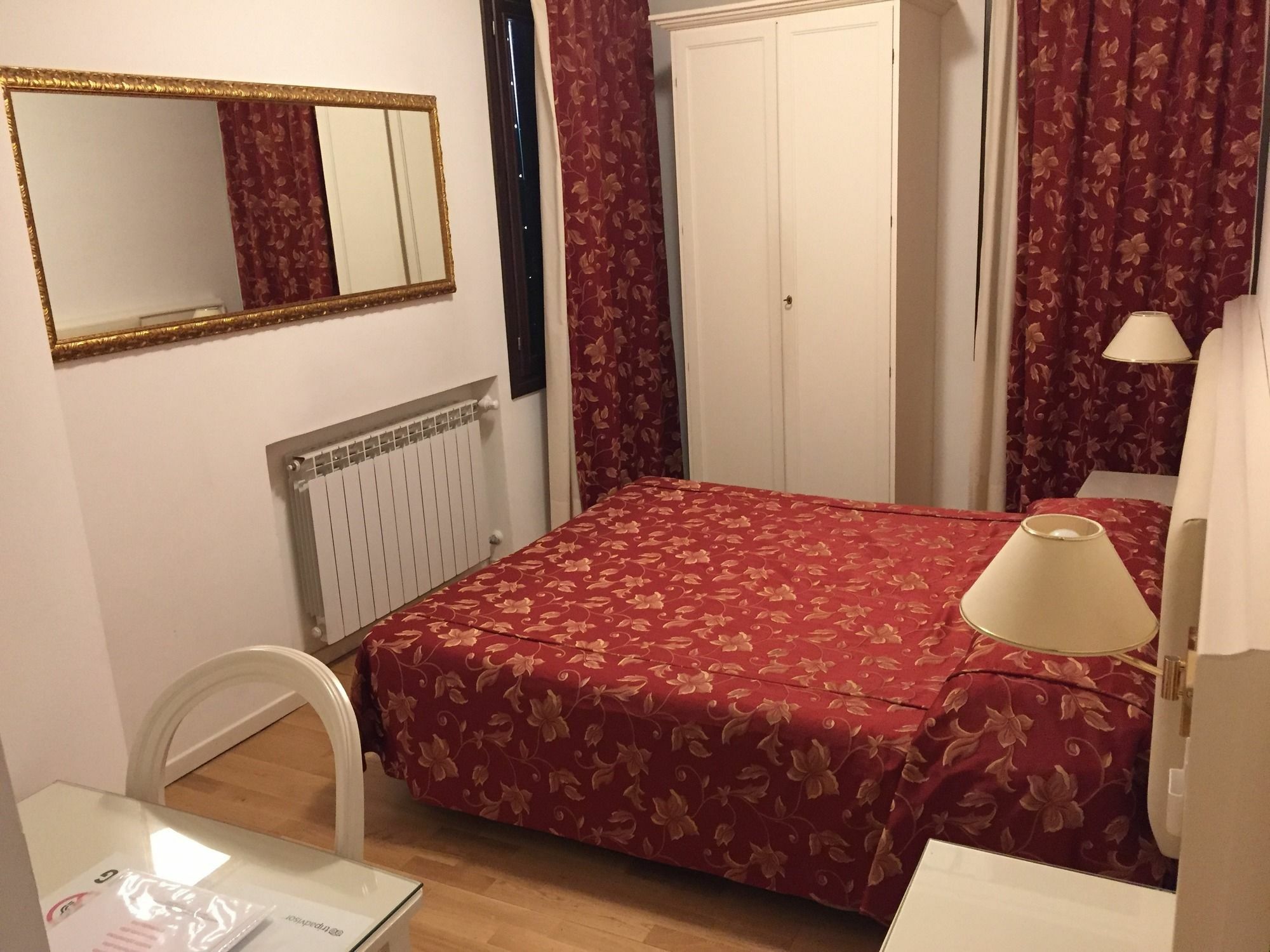 Albergo ai Tolentini Veneza Exterior foto